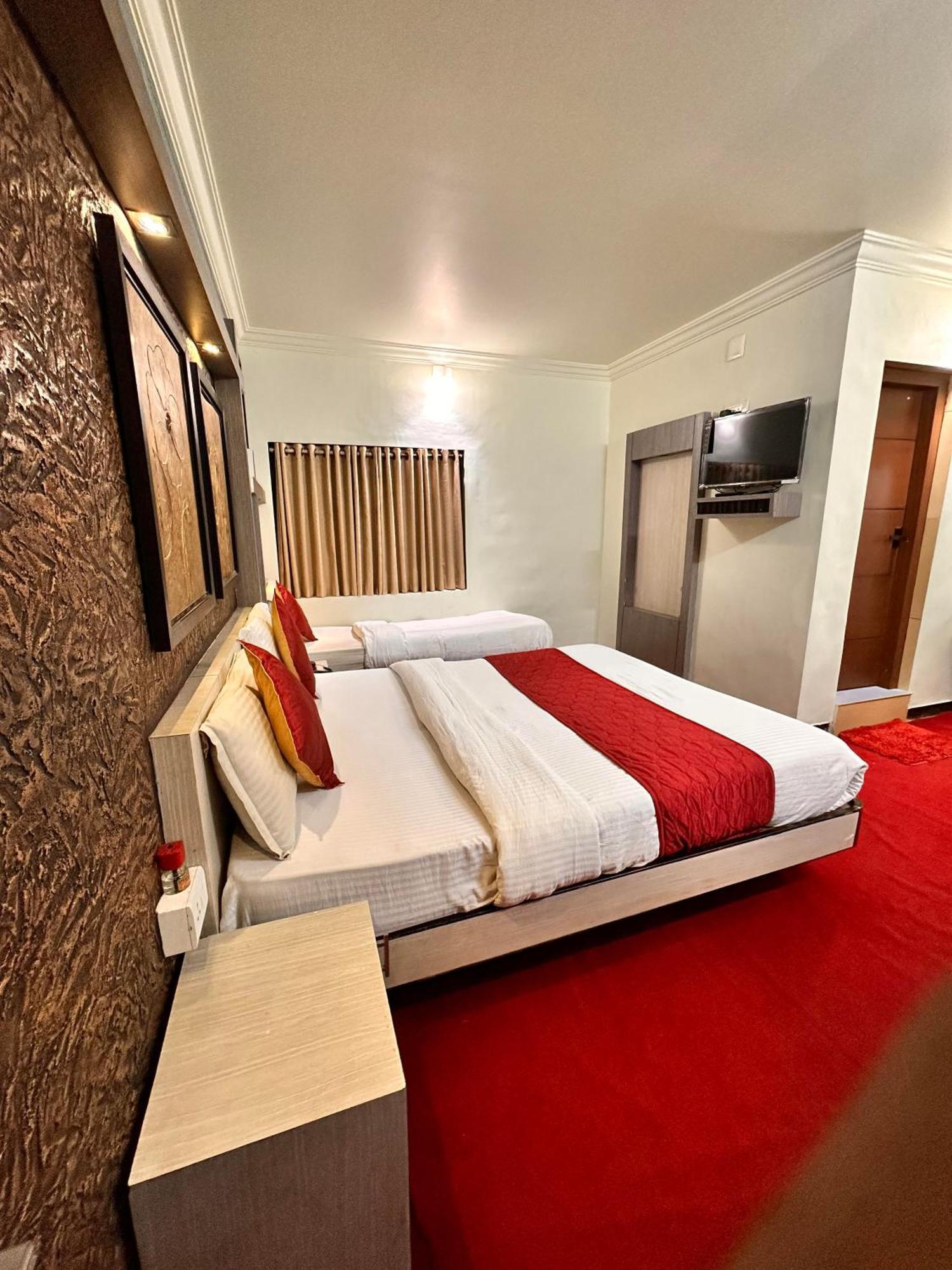 City Palace Hotel 乌提 外观 照片